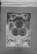 Médaillons représentant Pierre-Fidèle Bretonneau ( 1768 - 1862), Alfred Velpeau ( 1795 – 1867 ) et A [...]
