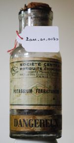Flacon de potassium ferricyanure