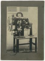 Machine à comprimer alternative à sabot linéaire (1913)