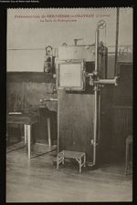 Préventorium de Servières le-Château (Corrèze). La salle de Radiographie.. Impressions Photomécaniqu [...]