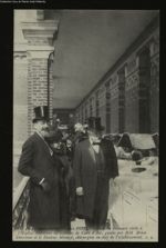 328. - Berck Plage (19 mai 1913) - Madame Poincaré visite à l'Hôpital Maritime les Galeries de Cure  [...]