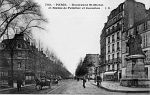 Paris : boulevard Saint-Michel et statue de Pelletier et Caventou