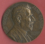 Avers : AU DOCTEUR JEAN DARIER SES ELEVES SES AMIS PAUL RICHER F. 1921. - Tranche: bronze + poinçon. [...]